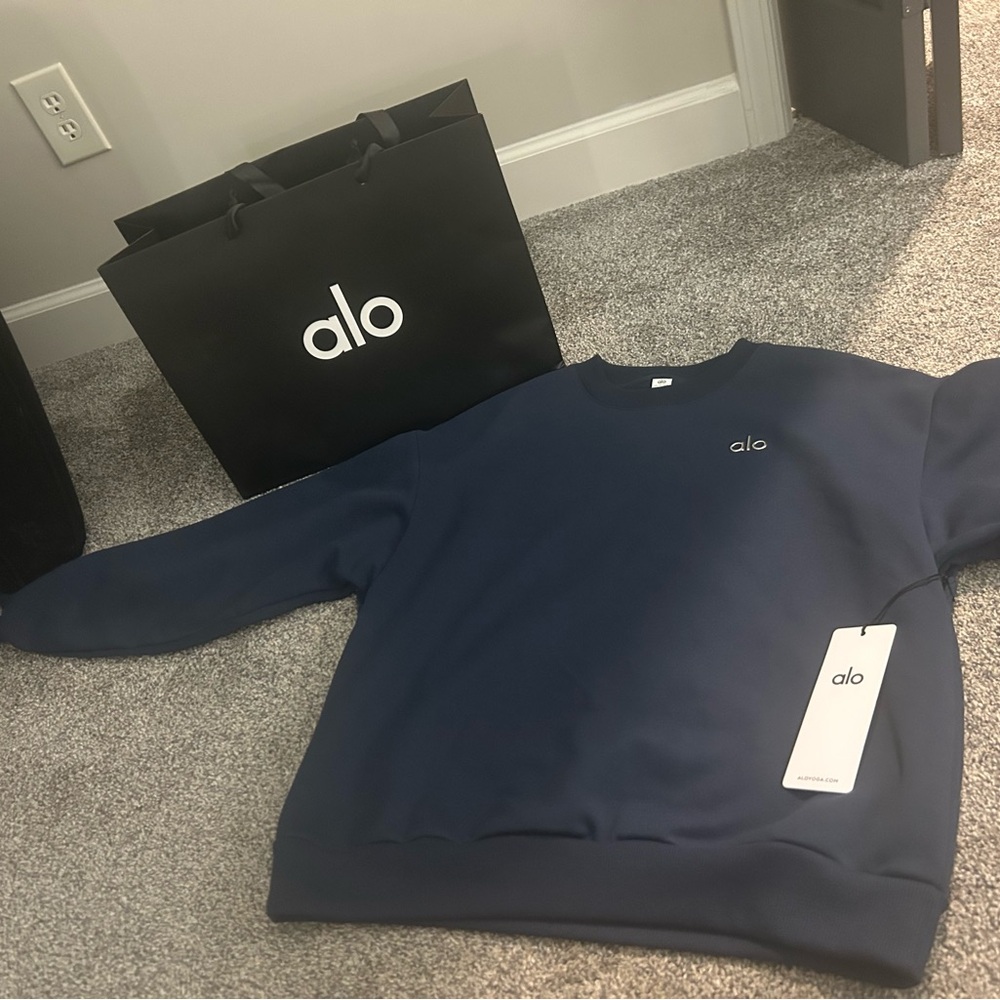 ALO Yoga Navy Blue Crewneck